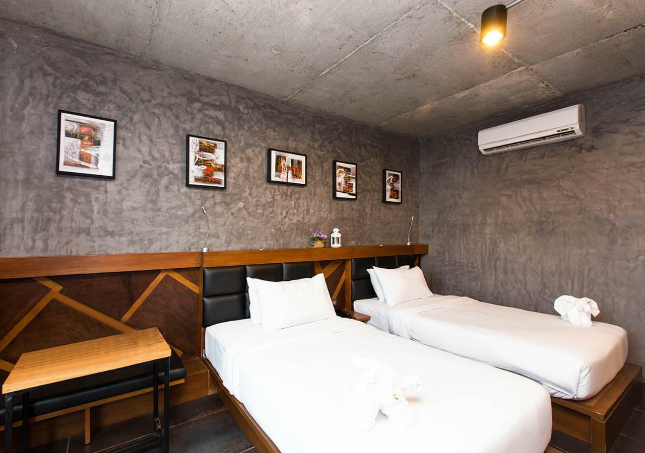 Hotel B2 Bangkok - Srinakarin Esterno foto